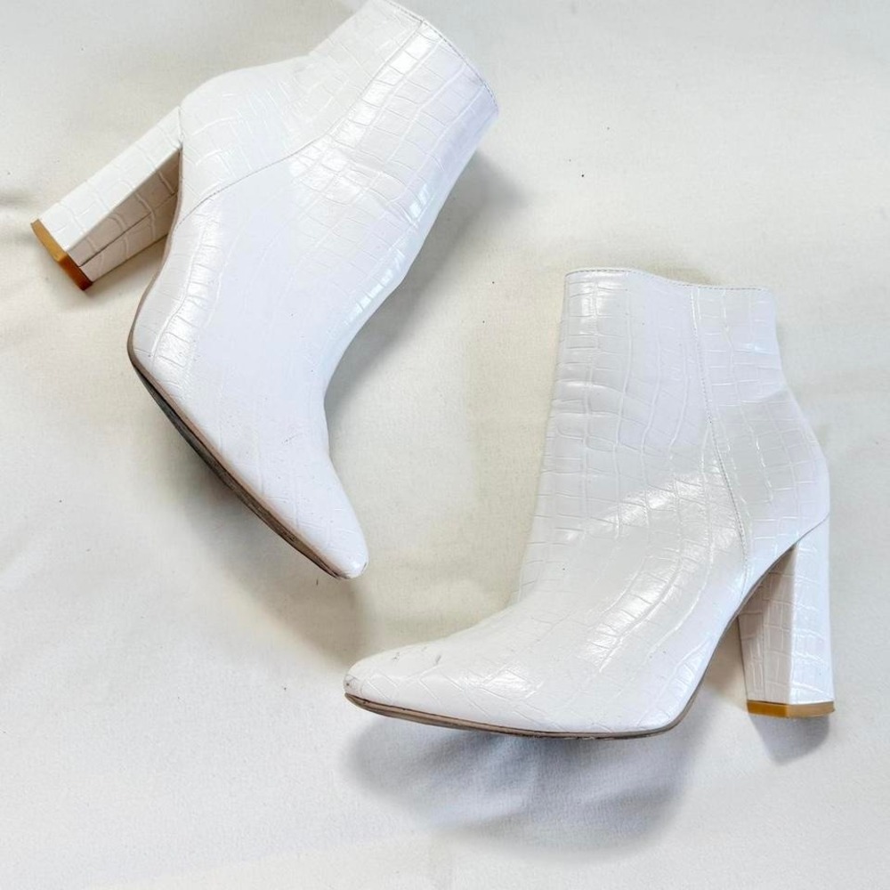 white heeled boots  size 9‎ shein white ankle boots